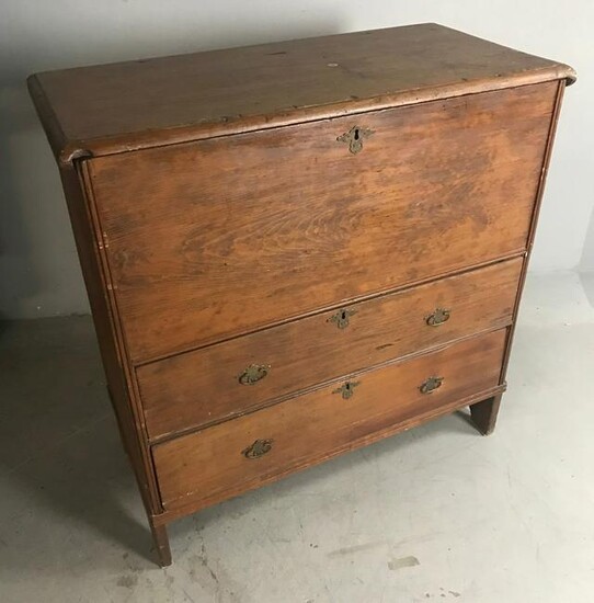 Early 18thC American Lift Top Chest