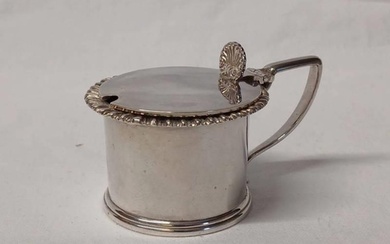 GEORGE III SILVER DRUM MUSTARD POT WITH BLUE GLASS LINER, LO...