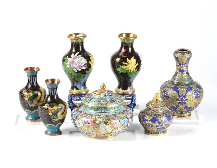 GROUP OF CHINESE CLOISONNE & CHAMPLEVE ITEMS