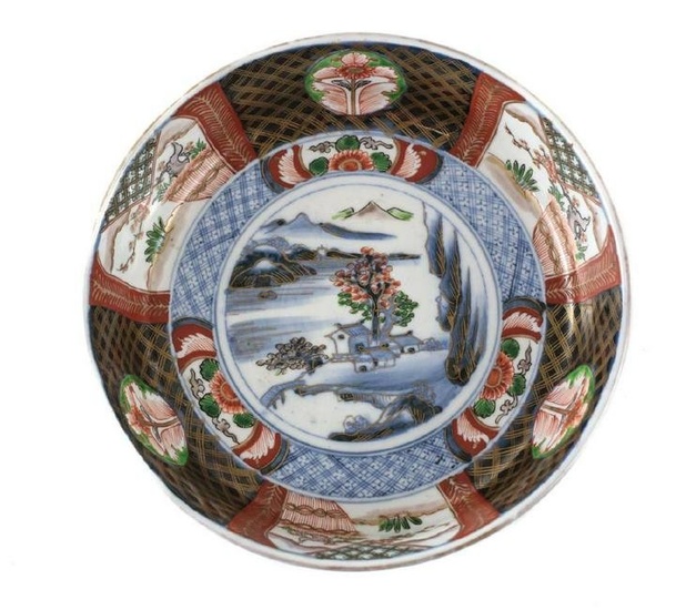 Japanese Imari porcelain rice serving bowl Hand painted
