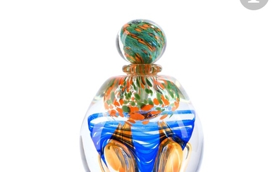 Jean-Claude NOVARO (France, 1943-2014) Flacon en verre soufflé décoré de couleurs vives. Signé et daté...