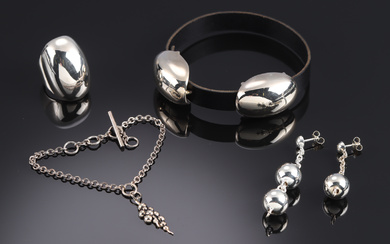 Kurt Nielsen. A collection of sterling silver jewellery, bracelets, rings earrings (4)