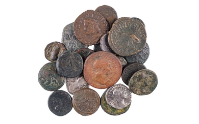 Lot de 21 monnaies dont 17 grecques en bronze,... - Lot 22 - Maison R&C, Commissaires-Priseurs Associés