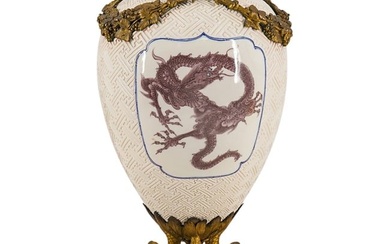 Makuzu Kozan, (Japanese:1842-1916) Porcelain Urn