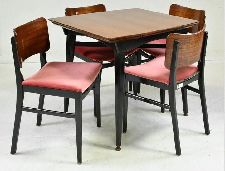 Mid Century Modern Table & 4 Chairs