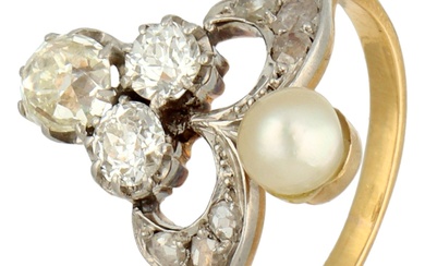 No Reserve - Gouden/platina duchesse ring met diamant en cultivé parel.
