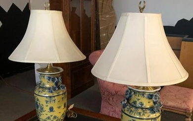 PAIR OF CHINESE YELLOW AND BLUE LAMPS