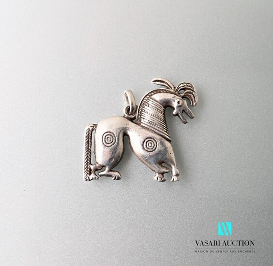 Pendentif en argent figurant un cheval stylisé.... - Lot 222 - Vasari Auction