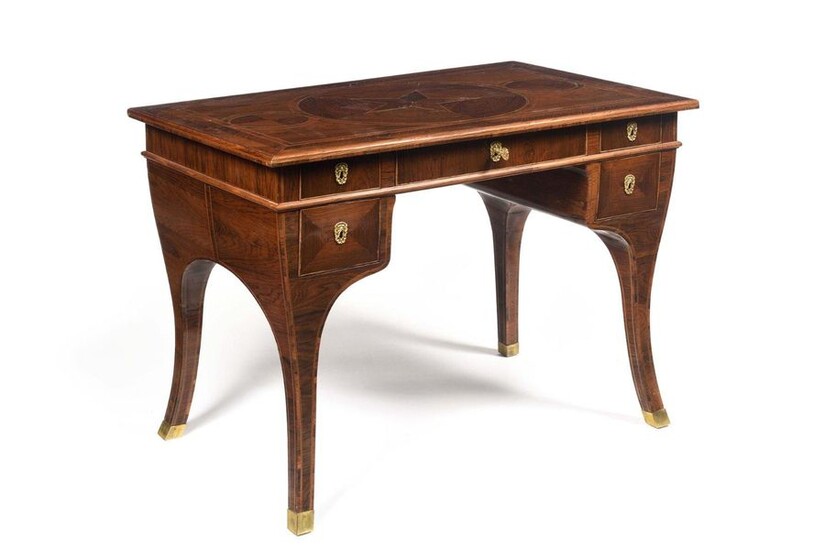 Rosewood pedestal desk opening with five drawers, the top decorated with a star in frames. This first and rare form of desk derives from the design of a chest of drawers. Early 18th century. H : 77 cm, W : 107 cm, D : 70 cm