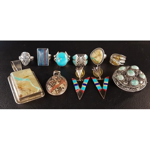 SELECTION OF TURQUOISE AND STONE SET SILVER NAVAJO JEWELLERY...