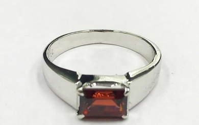 Simple Elegant Sterling Silver Ring Set with Garnet Octagon Gemstone - Size 7.5