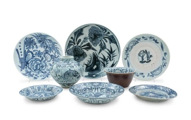 Thirty-Nine Chinese Export Blue and White Porcelain