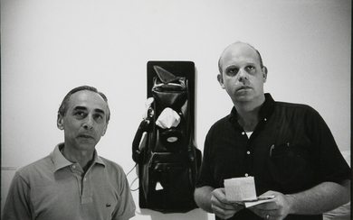 UGO MULAS (1928-1973) Leo Castelli e Claes Oldenburg col suo "telefono molle"...