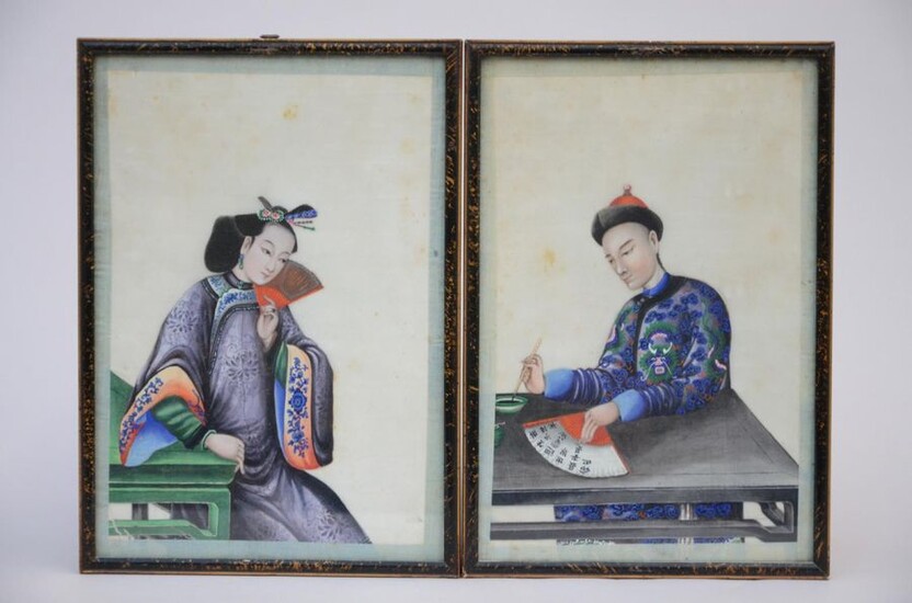 Une paire d'aquarelles chinoises sur papier de riz 'portraits', 19ième siècle (22x31cm)