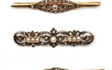 Vier zilveren en gouden staafbroches, 1e helft 20e eeuw