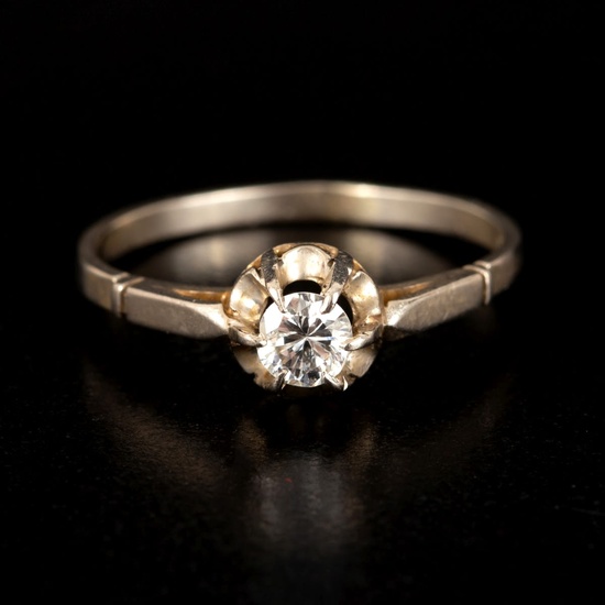 Vintage 14K Gold and Diamond Solitaire Ring