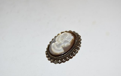 Vintage Sterling Silver mother of pearl brooch/sweater clip