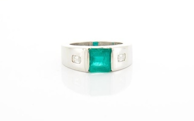 White Gold, Emerald and Diamond Gypsy Ring