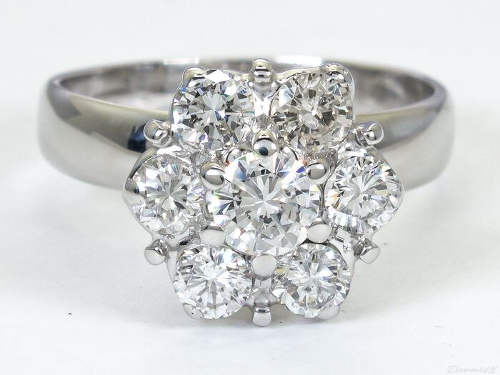 14 kt. Gold - 1.24Ct - flower diamond ring - No reserve - DiamondsNL