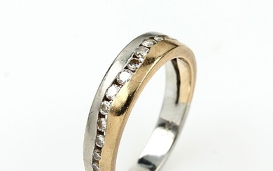 14 kt gold ring with brilliants ,...