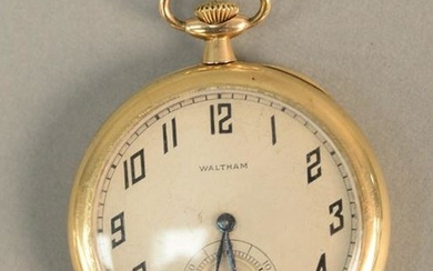 14K gold Waltham Royal, 17 jewel pocket watch. 46.6mm