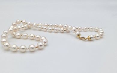 18 kt. White gold, Yellow gold - Necklace - Akoya pearls from 6.9 to 7.4 / 2.2 mm 18kt white and yellow gold spheres