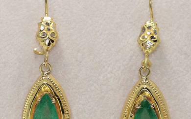 18 kt. Yellow gold - Earrings - 3.00 ct Emerald