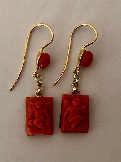 18 kt. Yellow gold - Earrings Red Coral cherry engraved by hand