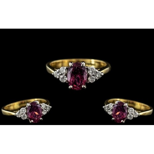 18ct Gold - Attractive and Exquisite Pink Sapphire and Diamo...