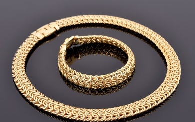 18k Gold Estate Necklace & Bracelet