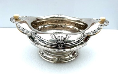 1900 ART NOUVEAU GORHAM ATHENIC STERLING SILVER TWO HANDLED BOWL
