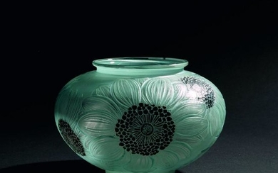 Rene Lalique, 'Dahlias' vase, 1923