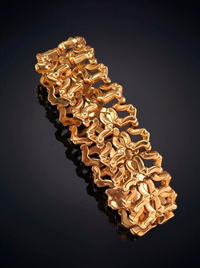 40'S BRACELET GEOMETRIC LINKS INTERLACED IN 18K YELLOW GOLD. Semi-rigid punched piece. Exit: 1.100,00 Euros. (183.025 Ptas.)