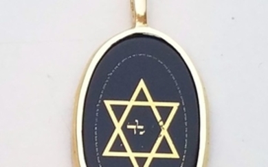 14K Gold pendant set with black onyx,...