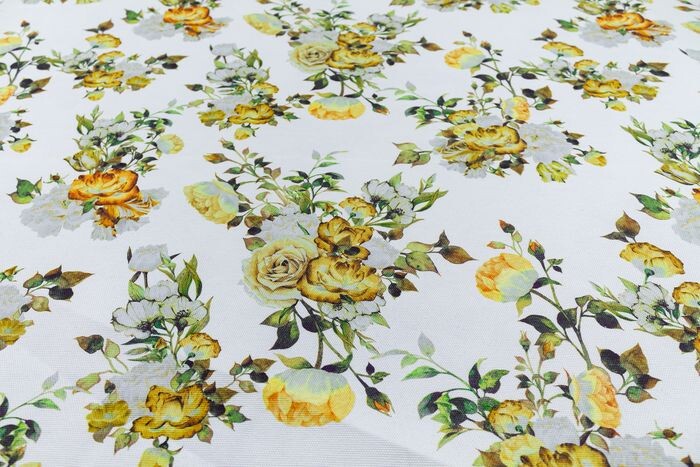 5.10 x 2.80 meters !!!! Fantastic panama fabric with spring yellow hole designs - Cotton, other - 21st century