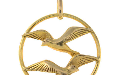 A 9ct gold openwork pendant, designed to depict two birds in flight.