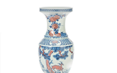 A BLUE AND WHITE AND COPPER-RED BALUSTER VASE