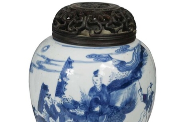 A Chinese blue and white porcelain ginger jar, Qing Dynasty, Kangxi (1662-1722)
