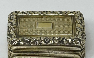 A George IV silver gilt vinaigrette, London 1823, 21.6 g