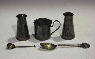 A George VI silver three-piece condiment set of tapering conical form, comprising mustard with match