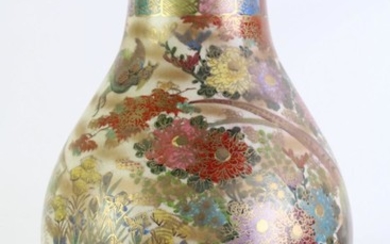 A Large Satsuma Vase with Floral Motif (H 41cm)