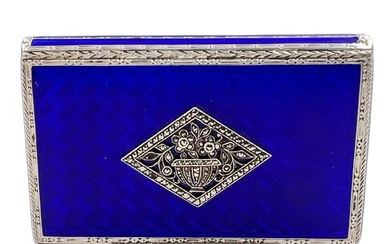 A SILVER AND BLUE ENAMEL CONTINENTAL SNUFFBOX WITH LONDON...