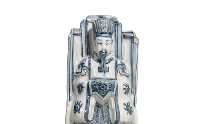 A blue and white figure of a Daoist deity, Ming dynasty, Wanli period | 明萬曆 青花道教神仙坐像, A blue and white figure of a Daoist deity, Ming dynasty, Wanli period | 明萬曆 青花道教神仙坐像