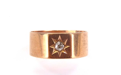 A gentlemen's 9ct rose gold wide band ring with flat...