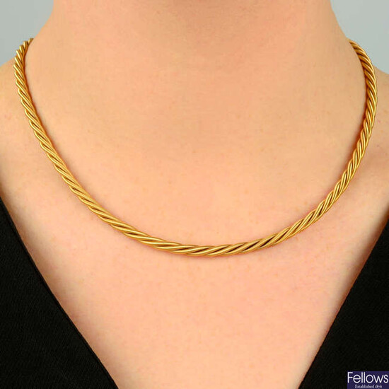 A grooved rope-twist necklace.