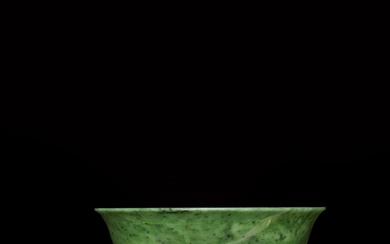 A large spinach-green jade bowl, Qing dynasty, 18th century | 清十八世紀 碧玉大盌