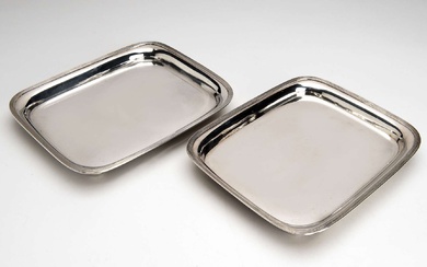A pair of Dutch silver footed trays (Egidius Adelaar)