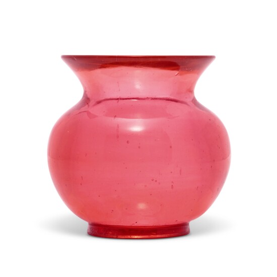 A small and rare red glass zhadou, Mark and period of Qianlong | 清乾隆 透明紅料小渣斗 《乾隆年製》款