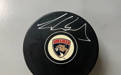 Aaron Ekblad (Florida Panthers) signed NHL Logo puck-Fanatics