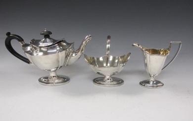 An Edward VII silver three piece Tea Service of...